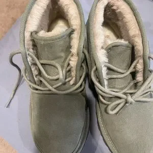 Men’s Ugg size 8 brand new without tags boots. Classic Mini Boot for Men | UGG® main image 3